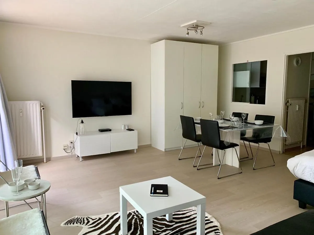 Studio De Strandsuite contacts